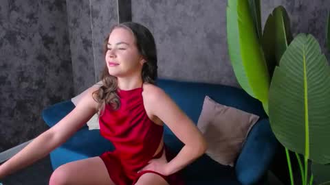 Snapshot of anita_hunt chatting on 12.19.25 Anita online show from 12.19.25