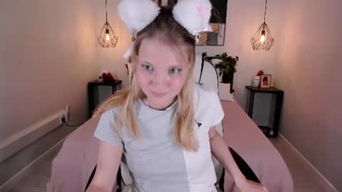 Snapshot of anita_marcelle chatting on 07.19.26 Anita online show from 07.19.26