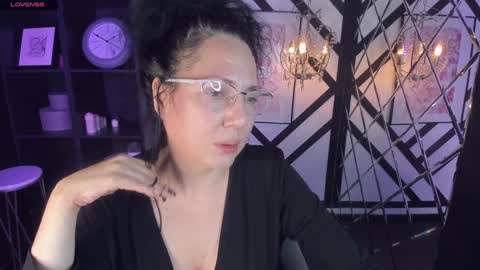 Snapshot of anita_muse chatting on 12.16.24 Anita online show from 12.16.24