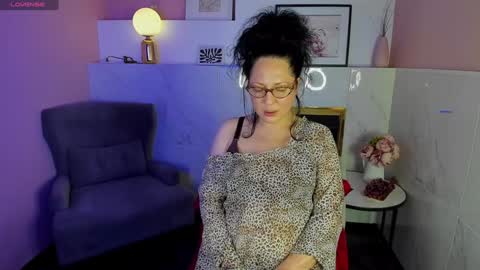 Snapshot of anita_muse chatting on 12.23.24 Anita online show from 12.23.24