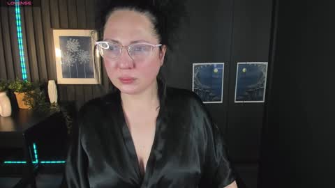 Snapshot of anita_muse chatting on 01.04.25 Anita online show from 01.04.25