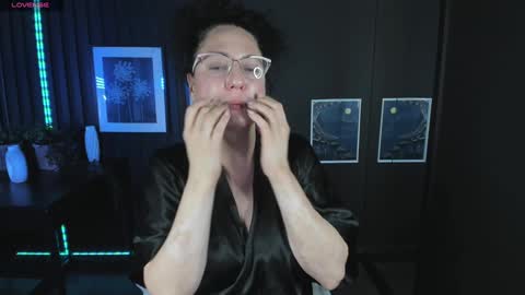 Snapshot of anita_muse chatting on 01.04.25 Anita online show from 01.04.25