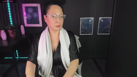 Snapshot of anita_muse chatting on 01.05.25 Anita online show from 01.05.25