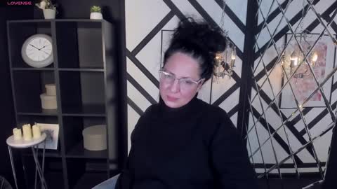 Snapshot of anita_muse chatting on 01.18.25 Anita online show from 01.18.25