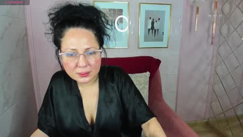 Snapshot of anita_muse chatting on 02.08.25 Anita online show from 02.08.25
