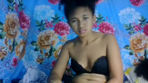 Snapshot of anitaazzh chatting on 06.15.26 anitaazzh online show from 06.15.26