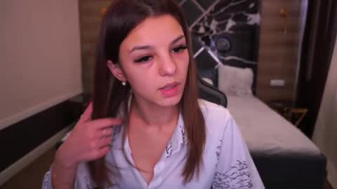 Snapshot of anitabambie chatting on 10.10.25 Anita online show from 10.10.25