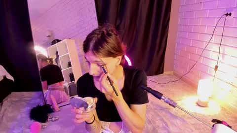 Angel online show from 11.28.25