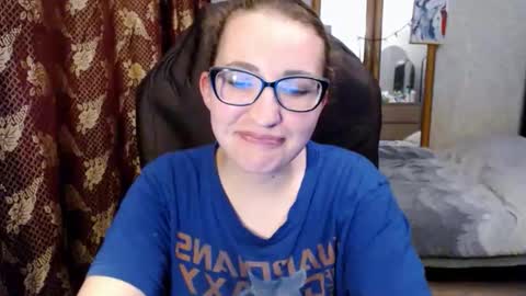 Snapshot of ankey_rayah chatting on 05.09.26 Nameless online show from 05.09.26