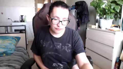 Snapshot of ankey_rayah chatting on 06.21.26 Nameless online show from 06.21.26