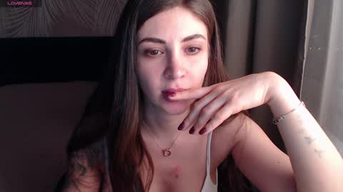 Snapshot of anmary11 chatting on 01.01.25 mary online show from 01.01.25