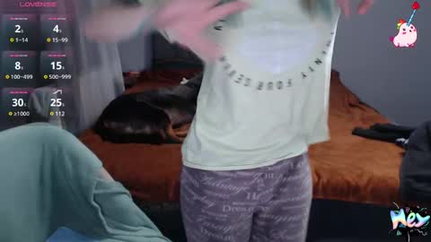 Snapshot of anna_ana chatting on 01.19.25 Anadirectgirl online show from 01.19.25