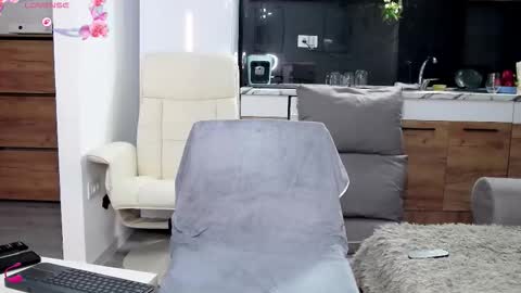 Anna online show from 03.17.26