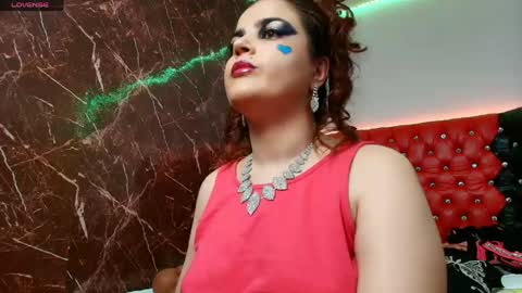 Snapshot of anna_lwice chatting on 05.27.26 Ana online show from 05.27.26