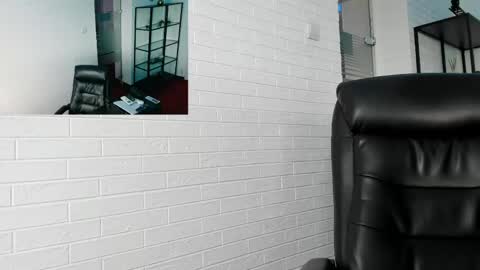Snapshot of anna_nobel chatting on 05.17.26 anna_nobel online show from 05.17.26