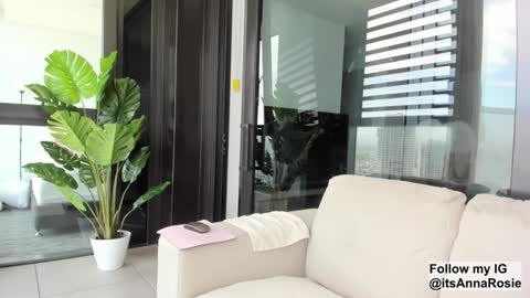 Anna online show from 12.21.24