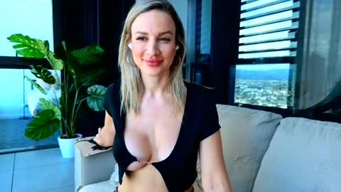 Anna online show from 07.28.26