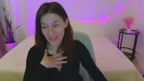 annaabels online show from 10.18.25