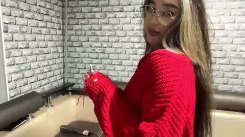 Sarah online show from 10.03.25