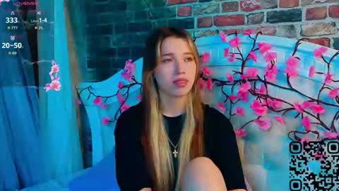Snapshot of annaberrys chatting on 06.16.26 Anna online show from 06.16.26