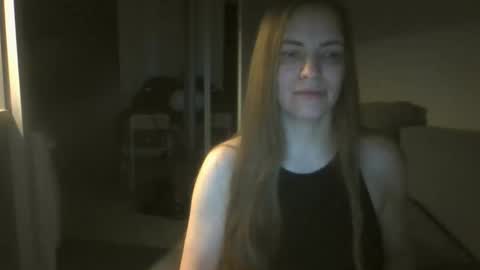 Snapshot of annadiamond1 chatting on 12.19.25 annadiamond1 online show from 12.19.25