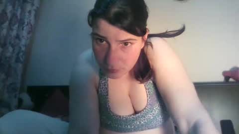 Snapshot of annalouna chatting on 10.31.25 Anna online show from 10.31.25