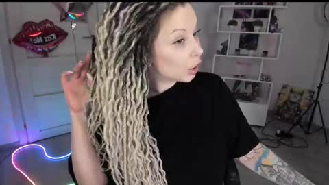 Snapshot of annanebula chatting on 02.27.26 Anna online show from 02.27.26