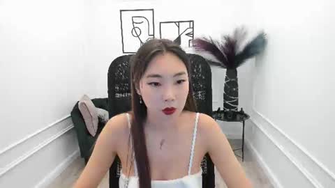 Snapshot of annareyli chatting on 09.10.25 Anna online show from 09.10.25