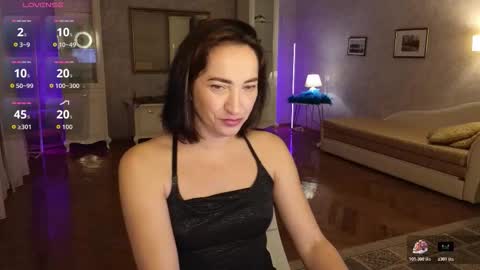 Snapshot of anne_karma chatting on 10.23.25 anne_karma online show from 10.23.25