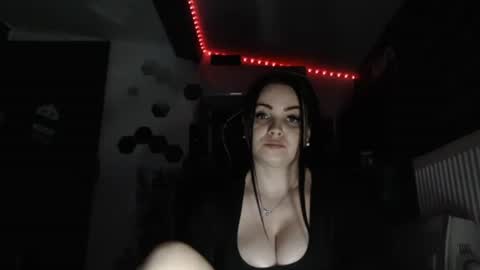 Snapshot of annebellee69 chatting on 12.25.24 annebellee69 online show from 12.25.24