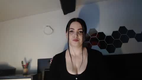 Snapshot of annebellee69 chatting on 02.22.25 annebellee69 online show from 02.22.25