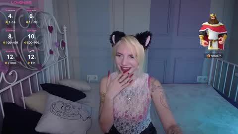 Snapshot of annetenet chatting on 02.09.25 Annet online show from 02.09.25