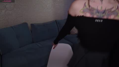 Snapshot of annetenet chatting on 11.09.25 Annet online show from 11.09.25