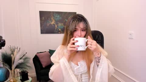 Snapshot of annetli chatting on 05.10.26 annetli online show from 05.10.26