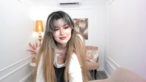 Snapshot of annetli chatting on 05.15.26 annetli online show from 05.15.26