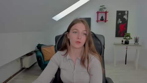 annewilsonn online show from 05.08.26
