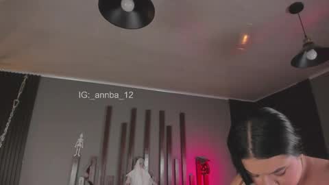 annie_barozzi online show from 10.29.25