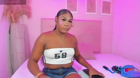 annie_dolce_ online show from 06.20.26