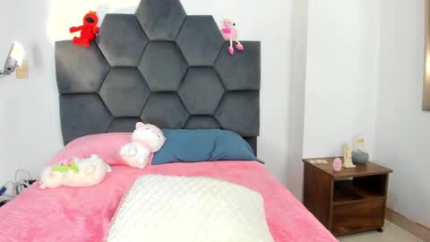 Annie online show from 12.04.24