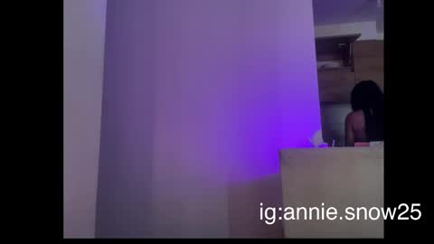 JEANNE no olvides seguirme dont forget follow me  uu online show from 03.11.25