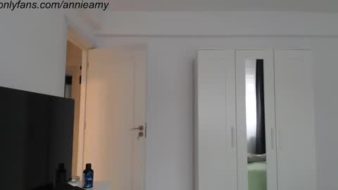 Annie online show from 12.08.24