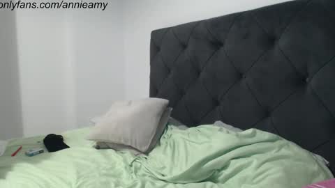 Annie online show from 12.08.24