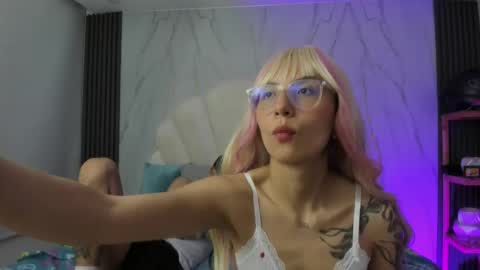 Annie And Leandro online show from 02.04.26