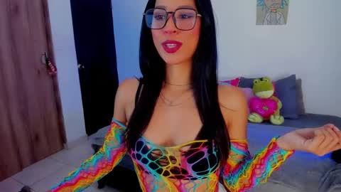 AnnieBlu3 online show from 02.23.25