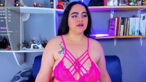 Snapshot of annieesweett_ chatting on 06.26.26 Annie Sweet Cherry online show from 06.26.26