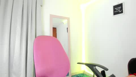 Annie  online show from 01.11.25