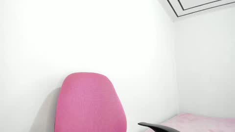 Annie  online show from 02.19.25