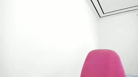 Annie  online show from 03.06.25