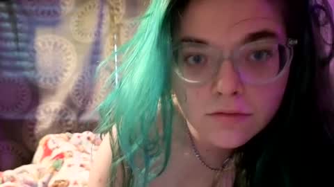 Snapshot of anniemarie445 chatting on 07.27.26 Darlingskiesxo online show from 07.27.26