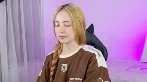 Annie online show from 05.07.26